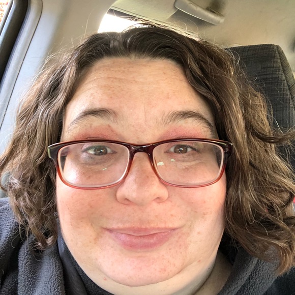 Meet your Posher, Missy - Picture 3 of 3